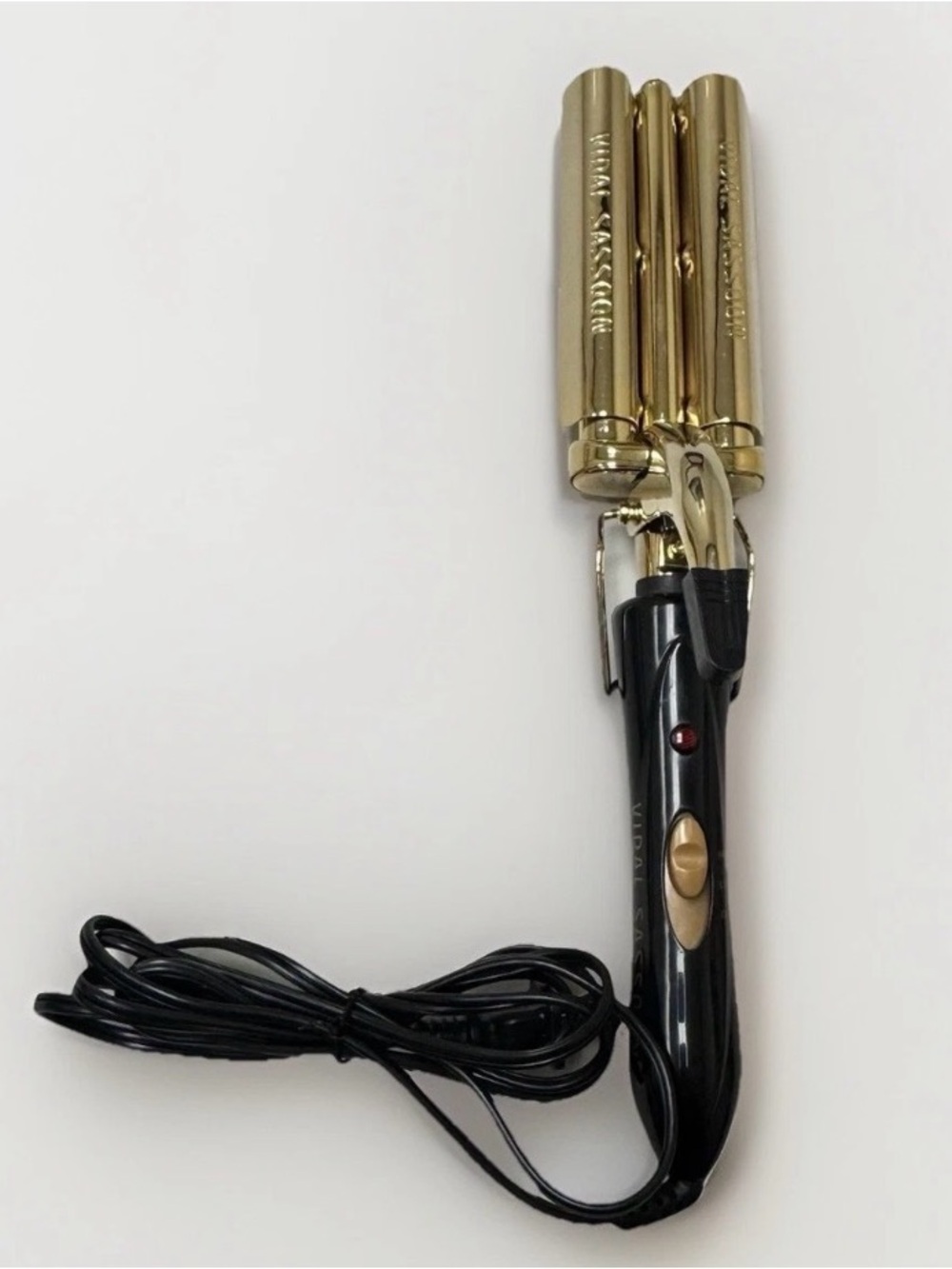 Vidal Sassoon VS184 Gold Series 3 Barrel 5/8” Hair Waver Curling Iron Crimp Wave